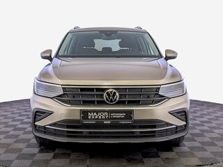 2021 Volkswagen Tiguan II Рестайлинг, коричневый, 2310000 рублей, вид 2