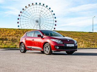 2014 Renault Megane III Рестайлинг, красный, 800000 рублей, вид 5