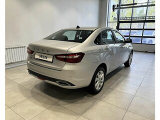 2026 Lada (ВАЗ) Vesta I Рестайлинг (NG), серебристый, 1762200 рублей, вид 4