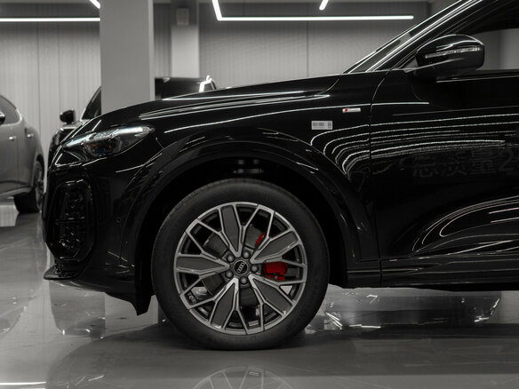 2026 Audi Q5 L III (GU), чёрный, 6350000 рублей - вид 26