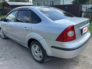 2007 Ford Focus II Рестайлинг, серебристый, 370000 рублей, вид 4