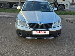 2010 Skoda Octavia Scout II (A5) Рестайлинг, серебристый, 800000 рублей, вид 1