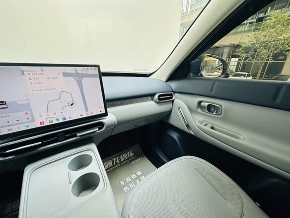 2026 Leapmotor A10 39.8 kWh, серебристый, 1580000 рублей - вид 19