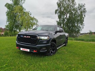 2024 Ram 1500 Crew Cab V Рестайлинг, серый, 5909981 рублей, вид 1