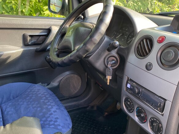 2008 Peugeot Partner I Рестайлинг, белый, 305000 рублей - вид 8