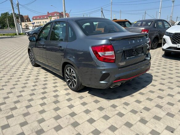 2026 Lada (ВАЗ) Granta Sportline I Рестайлинг, серый, 1389000 рублей - вид 5