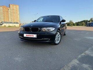 2010 BMW 1 серии 116i I (E81/E82/E87/E88) Рестайлинг, чёрный, 665000 рублей, вид 2