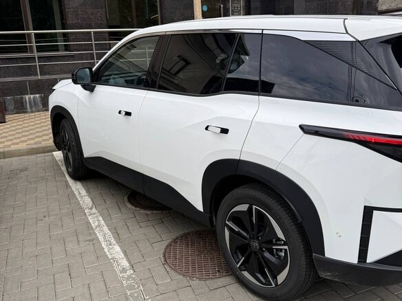 2026 Toyota bZ3X 58.3 kWh, белый, 2700000 рублей - вид 4