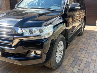 2015 Toyota Land Cruiser 200 Series Рестайлинг 2, чёрный, 4600000 рублей, вид 1