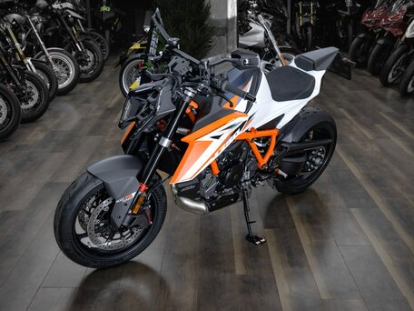 2026 KTM 1390 Super Duke R Evo, белый, 3390000 рублей, вид 4