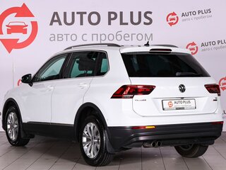 2017 Volkswagen Tiguan II, белый, 2390000 рублей, вид 2