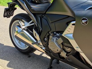 2017 Honda VFR 1200, серебристый, 1300000 рублей, вид 5