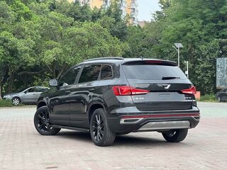 2021 Jetta VS7 I, чёрный, 1300001 рублей, вид 4