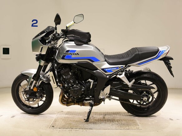 2026 Honda CB 1000F, серый, 1330000 рублей - вид 11