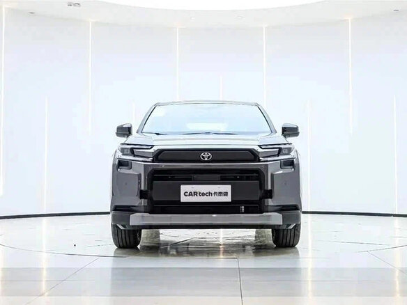 2026 Toyota RAV4 VI (XA60), серый, 4500000 рублей - вид 1