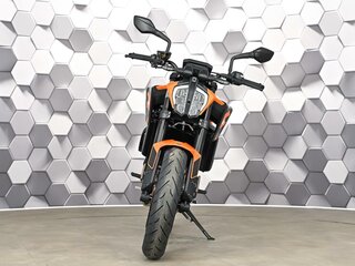 2023 KTM 890 Duke, оранжевый, 899000 рублей, вид 5
