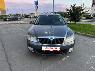 2013 Skoda Octavia II (A5) Рестайлинг, серый, 930000 рублей, вид 2