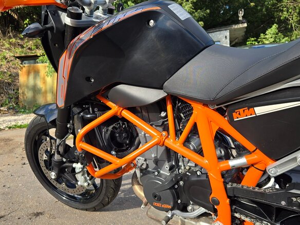 2014 KTM 690 Duke, оранжевый, 475000 рублей - вид 14