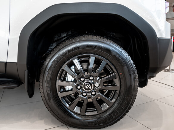 2025 Toyota Land Cruiser Prado 250 Series, белый - вид 15