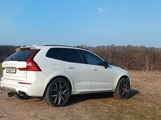 2021 Volvo XC60 Polestar II, белый, 4514305 рублей, вид 4
