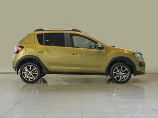 2015 Renault Sandero II, зелёный, 980000 рублей, вид 5