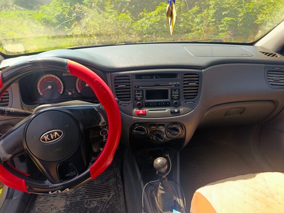 2010 Kia Rio II Рестайлинг, бежевый, 400000 рублей - вид 6