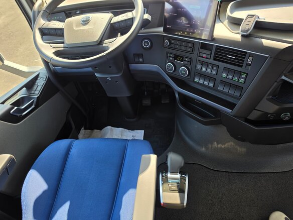 2026 Volvo FH, белый, 24777000 рублей - вид 15