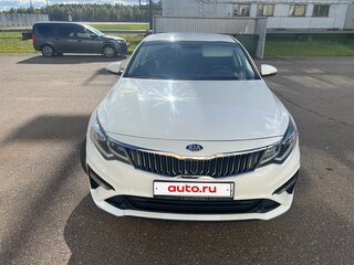 2020 Kia Optima IV Рестайлинг, белый, 1600000 рублей, вид 1