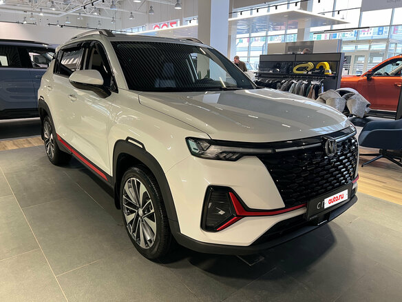 2023 Changan CS35 Plus I Рестайлинг, белый, 1730000 рублей - вид 2