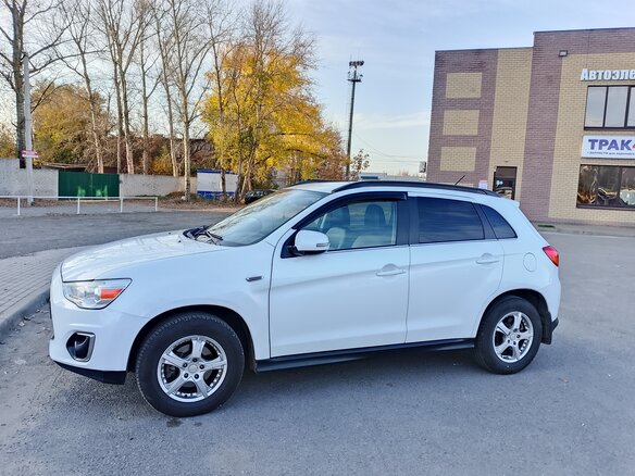 2014 Mitsubishi ASX I Рестайлинг, белый, 1010000 рублей - вид 3