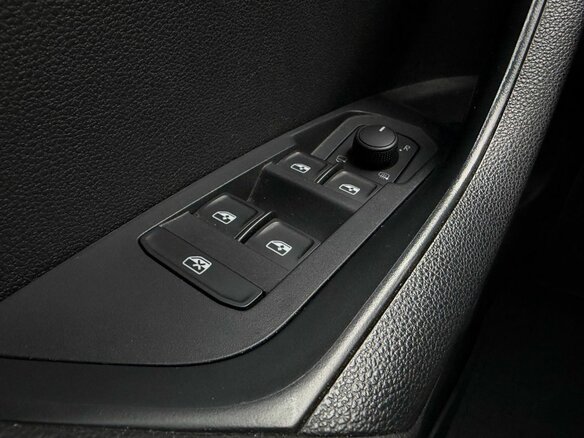 2021 Skoda Karoq DSG6 I, бежевый, 2410000 рублей - вид 11