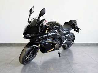 QJMotor SRK 800 RR
