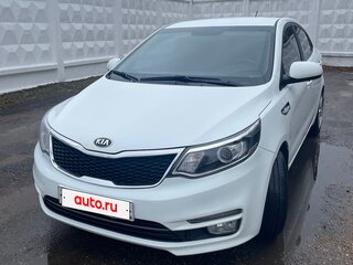 2017 Kia Rio III Рестайлинг, белый, 790000 рублей, вид 1