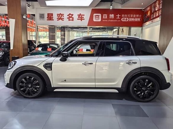 2022 Mini Countryman Cooper II Рестайлинг, белый, 2412020 рублей - вид 1