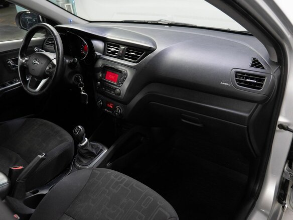 2013 Kia Rio 5-speed III, серебристый, 829000 рублей - вид 15