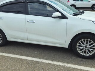 2017 Kia Rio IV, белый, 1250000 рублей, вид 3