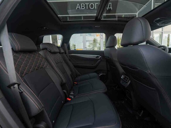 2026 Geely Okavango I Рестайлинг, серый, 4085990 рублей - вид 22