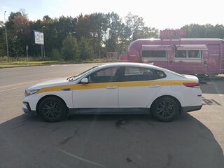 2019 Kia Optima IV Рестайлинг, белый, 1600000 рублей, вид 4