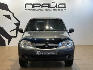 2017 Chevrolet Niva I Рестайлинг, серый, 729900 рублей, вид 3