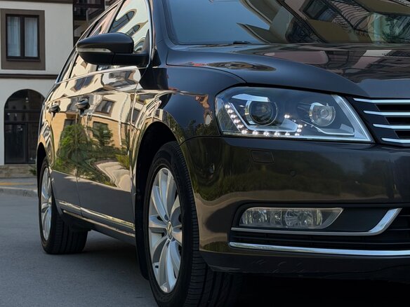 2012 Volkswagen Passat B7, коричневый, 1400000 рублей - вид 5