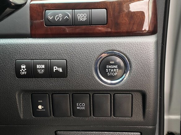 2013 Toyota Alphard II, белый - вид 18