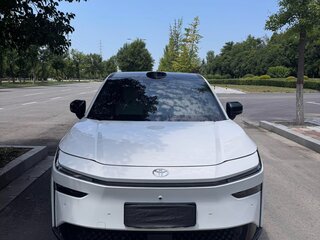 2026 Toyota bZ3X 58.3 kWh, белый, 2300000 рублей, вид 2