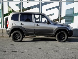 2012 Chevrolet Niva I Рестайлинг, коричневый, 380000 рублей, вид 5