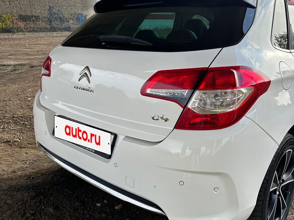 2012 Citroen C4 II, белый, 700000 рублей - вид 7