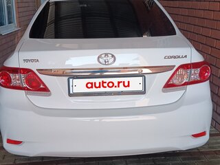 2010 Toyota Corolla X (E140, E150) Рестайлинг, белый, 1600000 рублей, вид 3