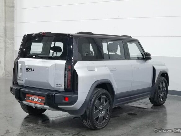 2024 iCar Т 03T, серебристый, 3300000 рублей - вид 3