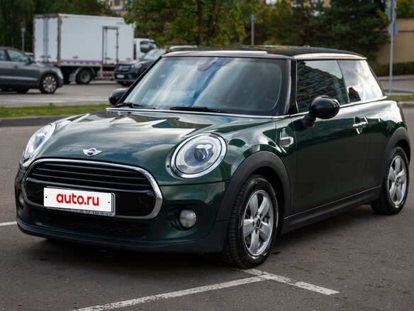 2017 Mini Hatch Cooper III (F55/F56), зелёный, 1340000 рублей - вид 2