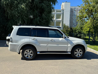 2015 Mitsubishi Pajero IV Рестайлинг 2, белый, 2400000 рублей, вид 5
