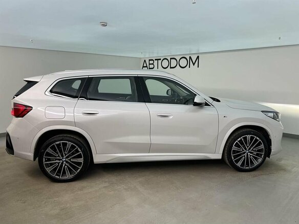 2026 BMW X1 Long 25Li xDrive III (U11/U12), белый, 6050000 рублей - вид 3