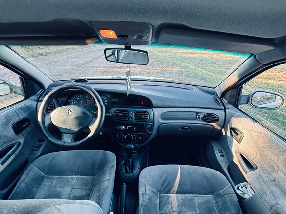 2001 Renault Megane I Рестайлинг, серебристый, 249000 рублей - вид 19